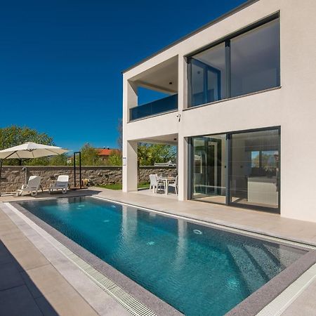 Luxury Villa Weiss - Malinska - Heated Pool - Central Floor Heating In Winter Esterno foto