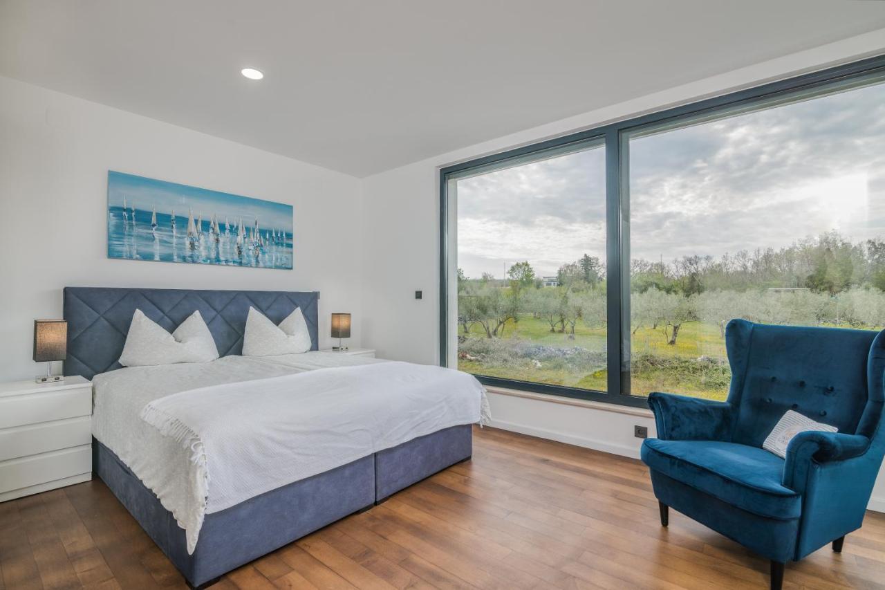 Luxury Villa Weiss - Malinska - Heated Pool - Central Floor Heating In Winter Esterno foto