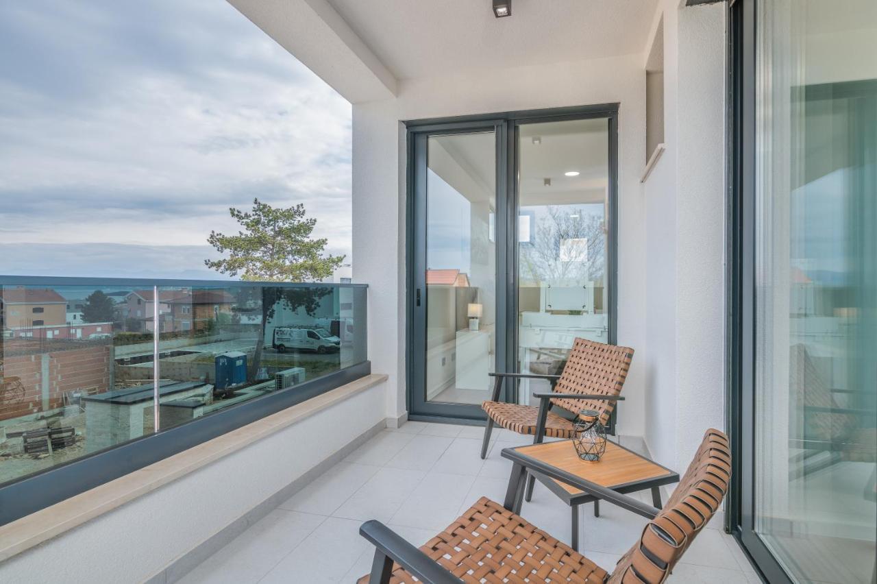 Luxury Villa Weiss - Malinska - Heated Pool - Central Floor Heating In Winter Esterno foto